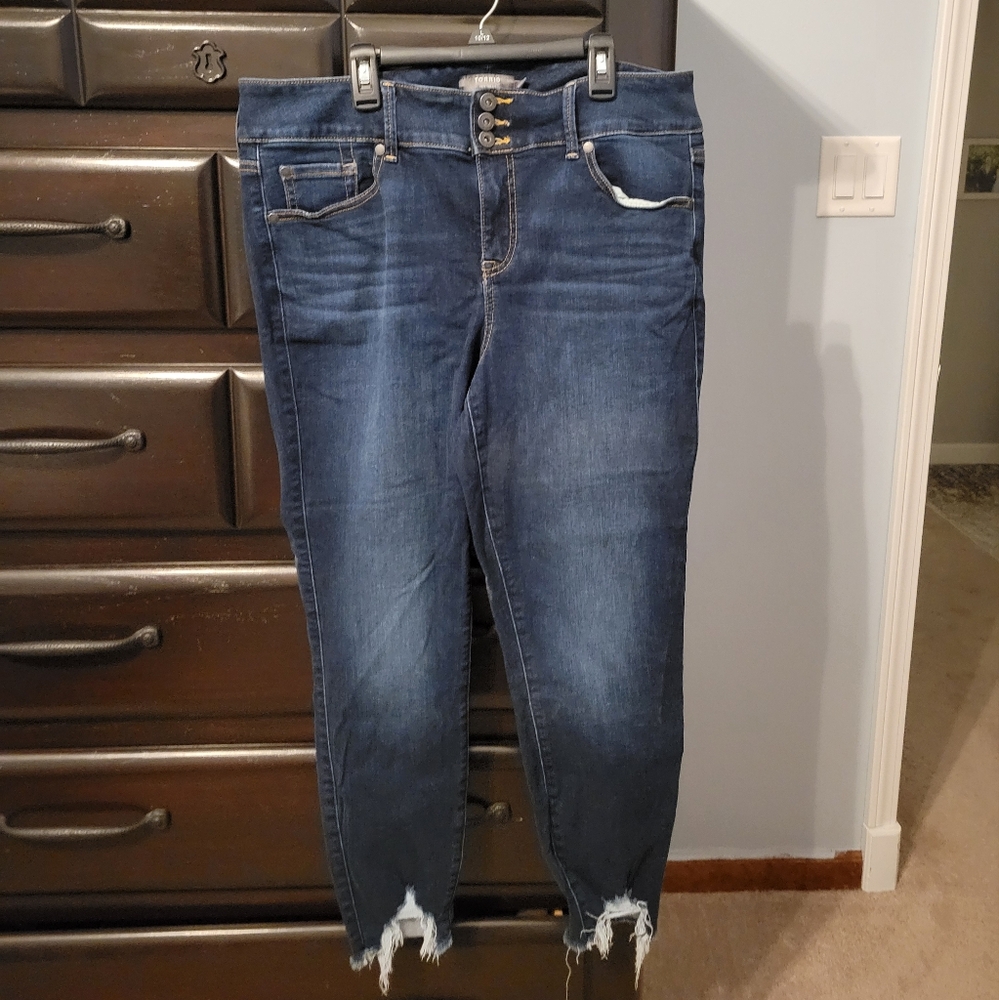 Torrid Jegging Skinny Super Soft High-Rise Jean 16R. Only worn a couple times!